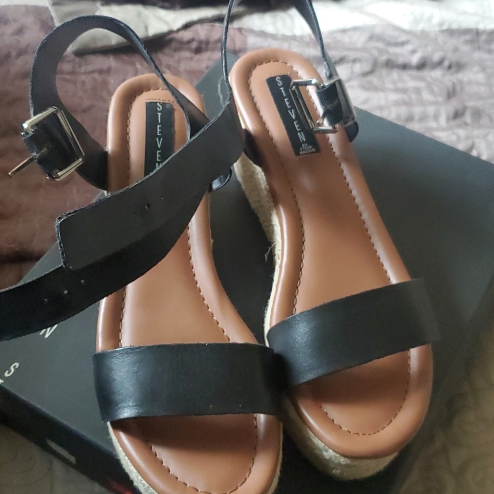 Wedge sandals - Picture 2 of 8